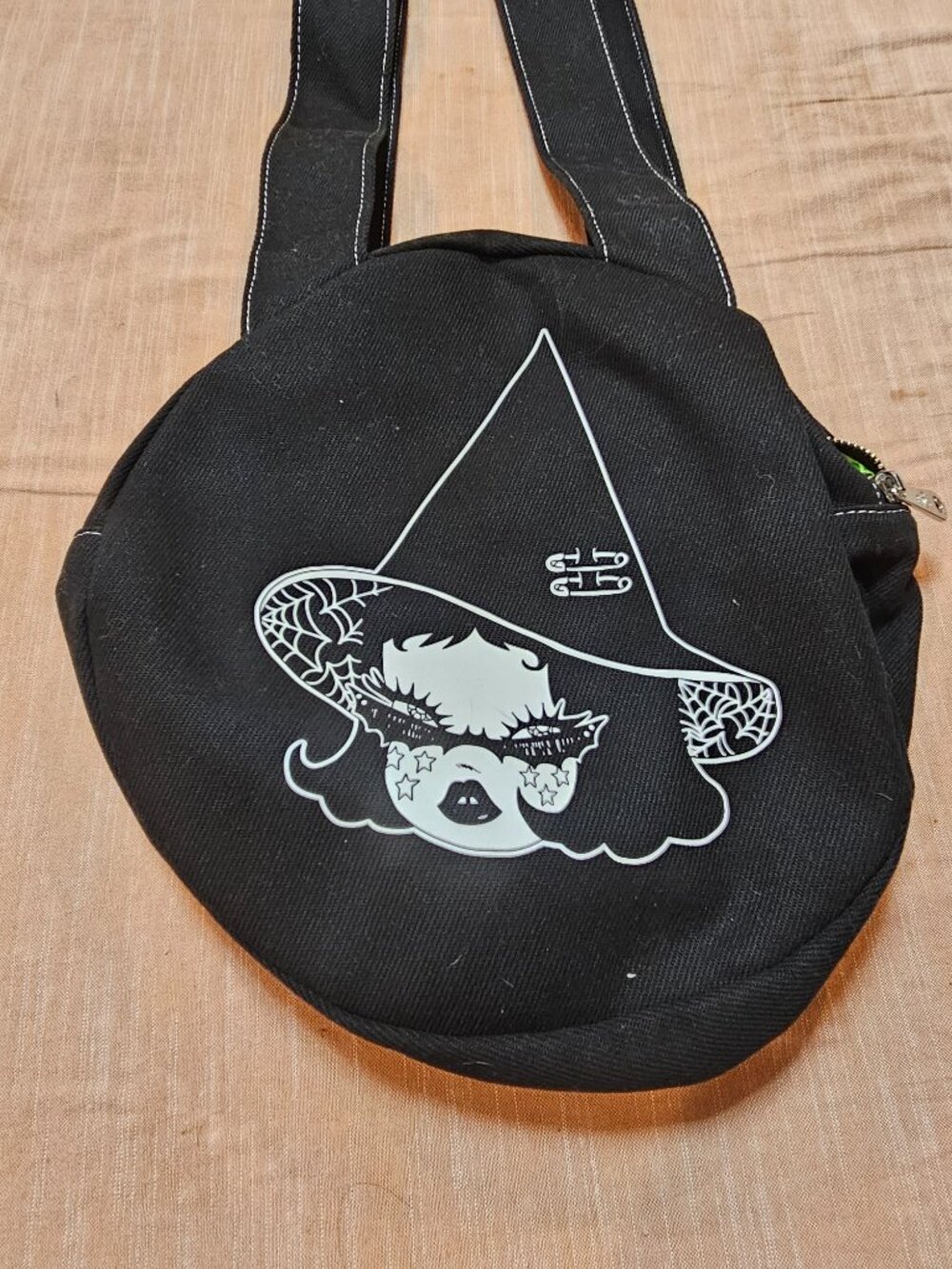 Valfre Woven Shoulder Bag - Picture 4 of 7